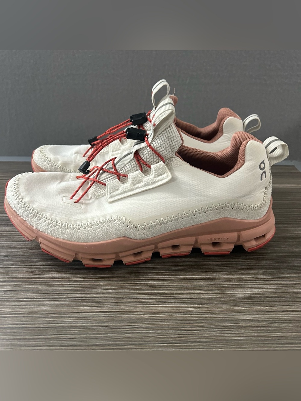 ON CLOUDAWAY - ICE/CHILI Women's Sneakers Shoes Comfort Size 8.5